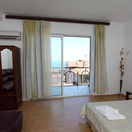 מלון Family Verona 3*