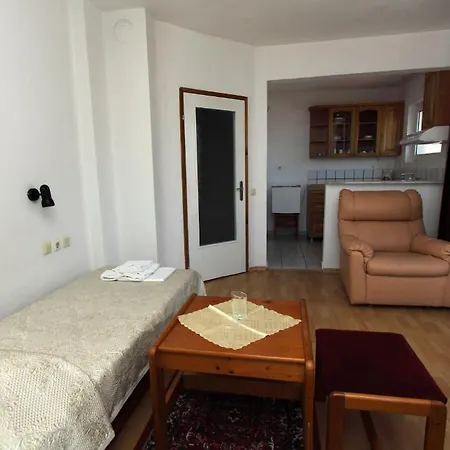 Family Verona מלון 3*