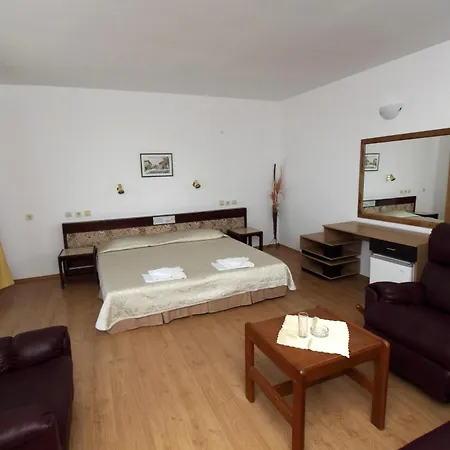 Family Verona Отель 3*