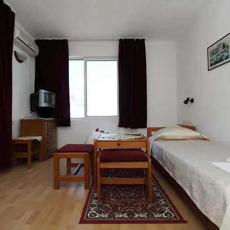 верона Хотел